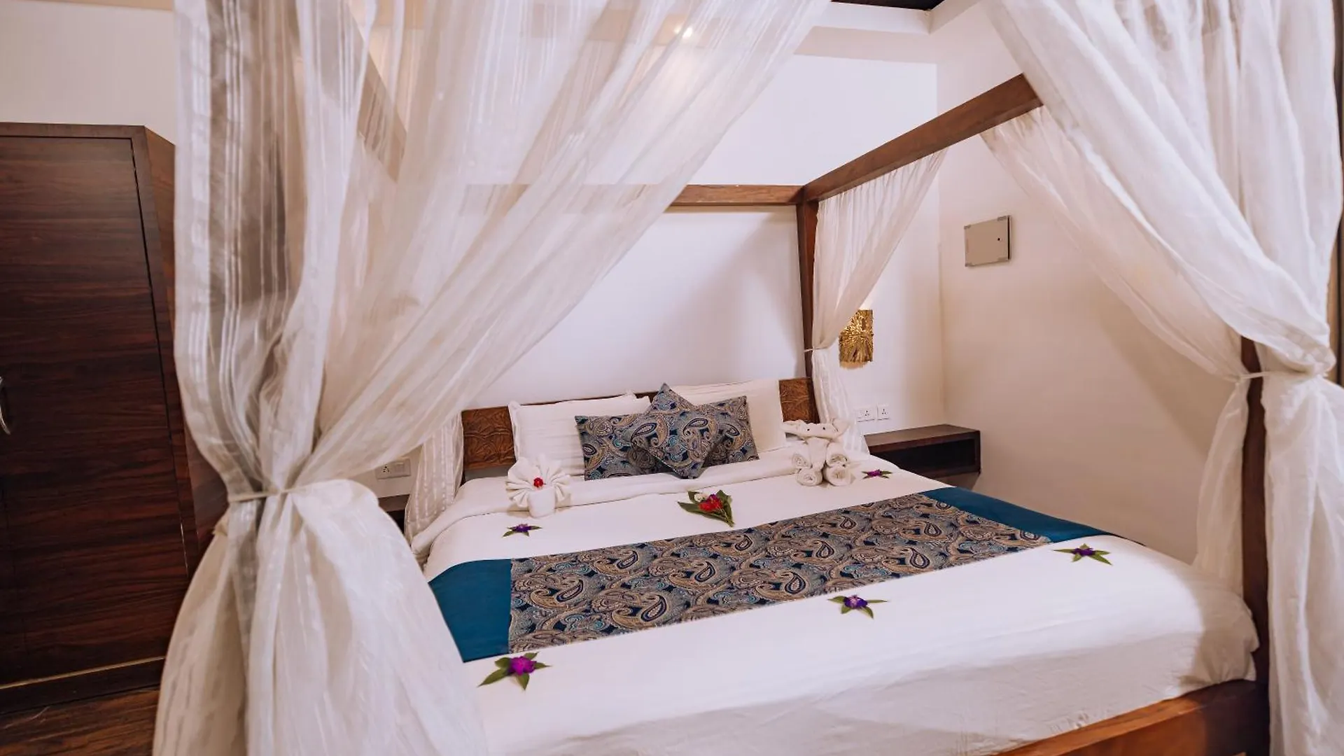 Elixir Woods Luxury Resort And Spa, Munnar