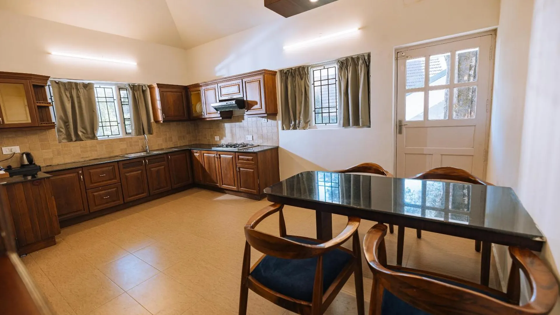 Elixir Woods Luxury Resort And Spa, Munnar