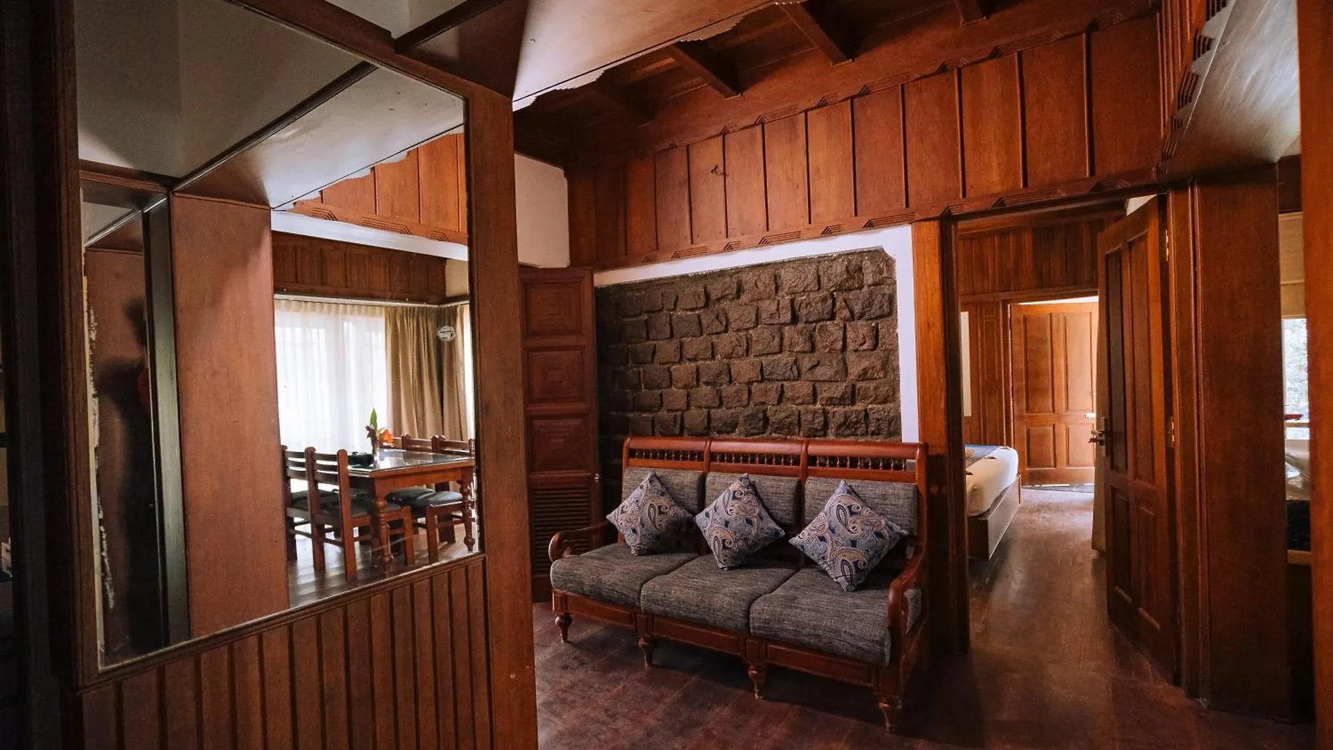 Elixir Woods Luxury Resort And Spa, Munnar