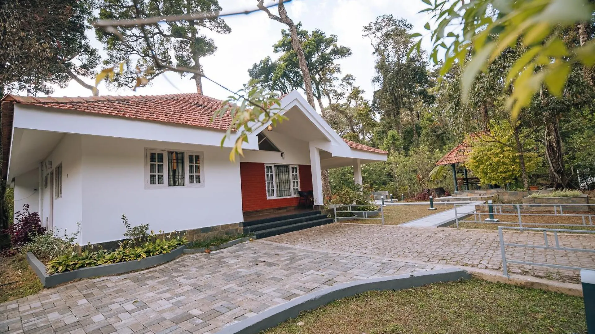 Elixir Woods Luxury Resort And Spa, Munnar