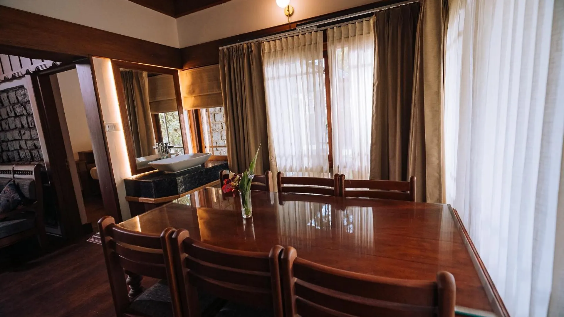 ****  Elixir Woods Luxury Resort And Spa, Munnar India