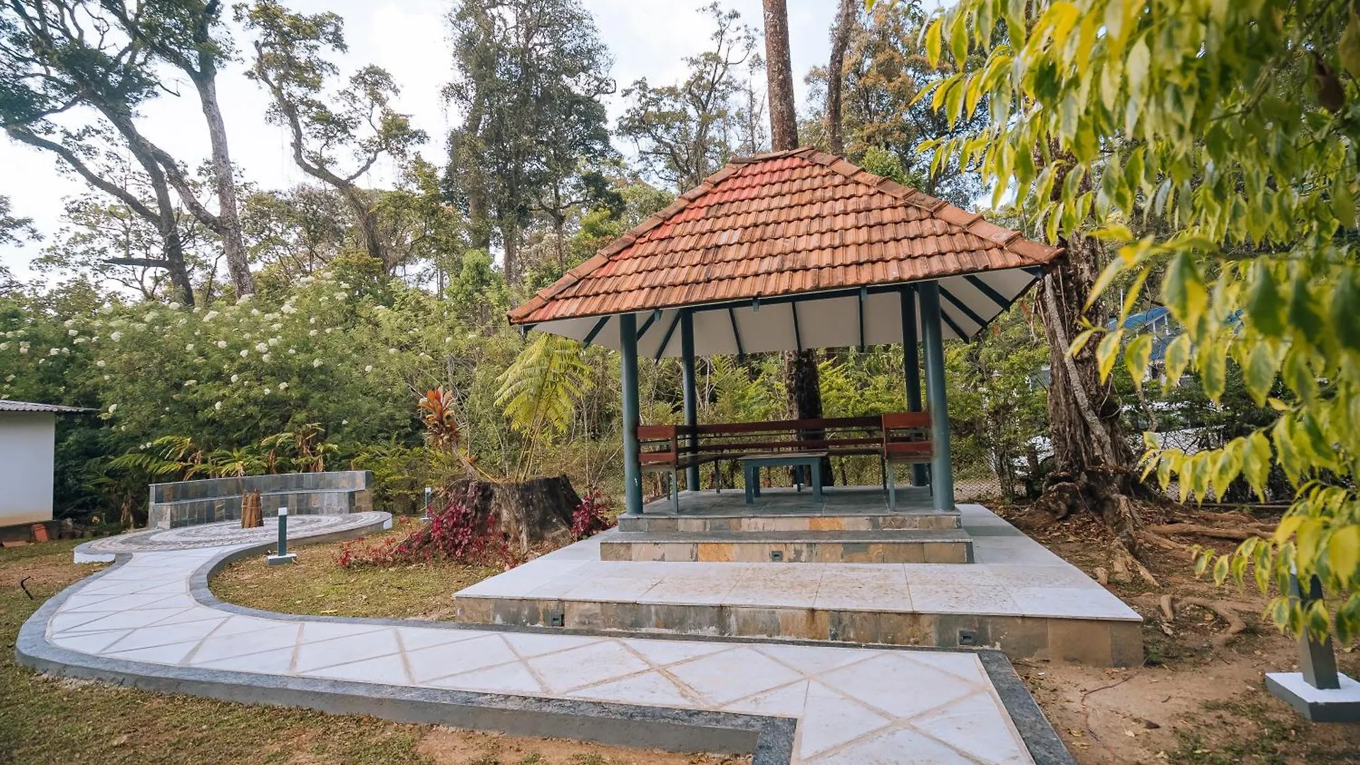 Elixir Woods Luxury Resort And Spa, Munnar