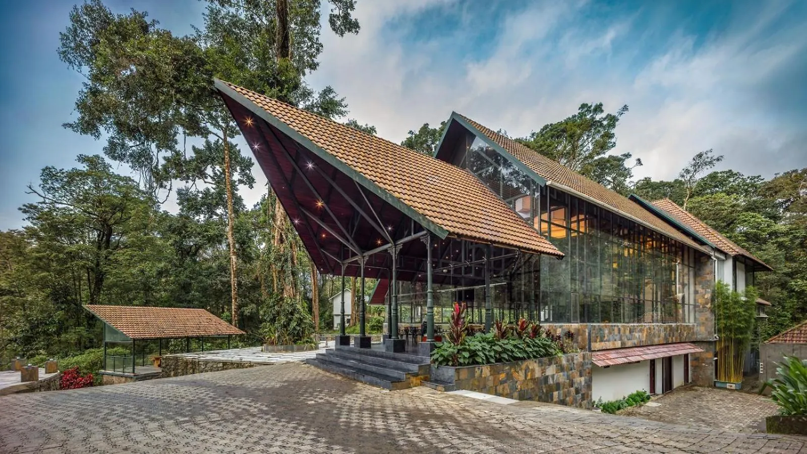 ****  Elixir Woods Luxury Resort And Spa, Munnar India